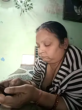 Kavya kapoor online show from February 16, 2025, 9:37 am