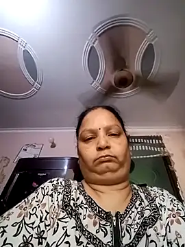 Snapshot of Kavya_kapoor chatting on October 19, 2025, 4:35 am Kavya kapoor online show from October 19, 2025, 4:35 am