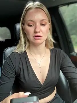 Devill Angel  online show from September 16, 2025, 12:17 pm