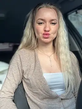 Devill Angel  online show from November 15, 2025, 8:33 am