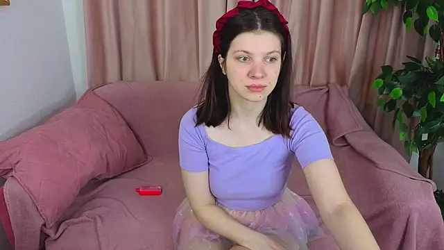 Snapshot of Baby_Evalena chatting on June 20, 2026, 4:59 am Baby Evalena online show from June 20, 2026, 4:59 am