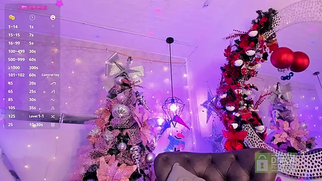 Snapshot of EmilyLeah_ chatting on December 23, 2024, 8:14 pm EmilyLeah online show from December 23, 2024, 8:14 pm