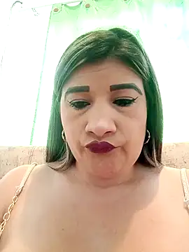 Snapshot of Hannahcandyy chatting on September 20, 2025, 5:14 pm Hannahcandyy online show from September 20, 2025, 5:14 pm