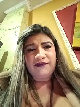 Snapshot of Hannahcandyy chatting on October 1, 2025, 9:32 pm Hannahcandyy online show from October 1, 2025, 9:32 pm