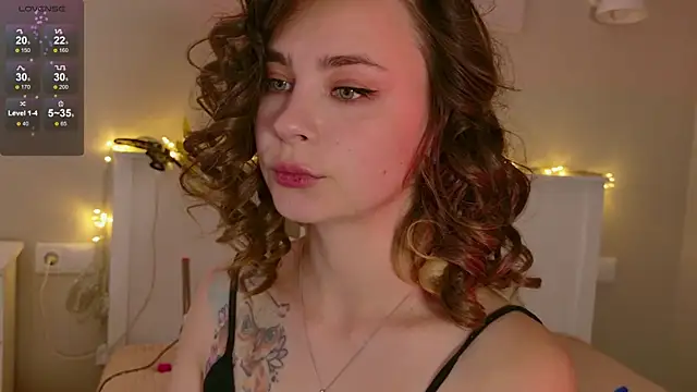 Pink SeaGul online show from September 22, 2025, 5:04 pm