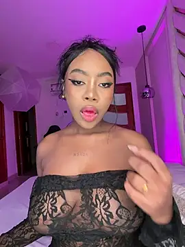 Snapshot of Lola_King chatting on May 12, 2026, 3:47 am Lola King online show from May 12, 2026, 3:47 am