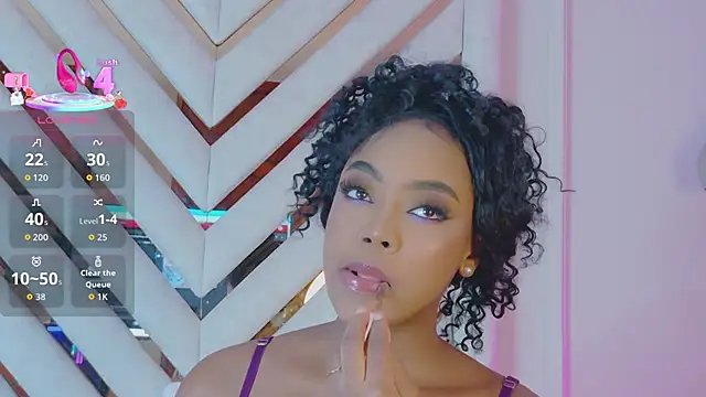 Lola King online show from May 25, 2026, 4:40 am