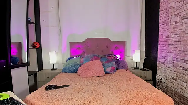 kitty queen10 online show from November 19, 2025, 3:39 am