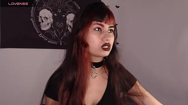 Little-Lucifer online show from February 28, 2025, 5:48 pm