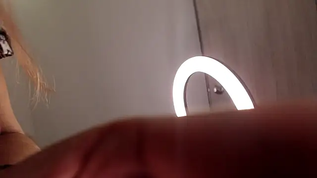 Little-Lucifer online show from November 26, 2025, 11:17 pm