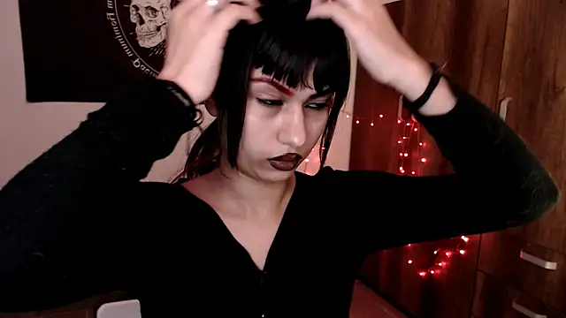 Little-Lucifer online show from March 12, 2026, 9:43 pm