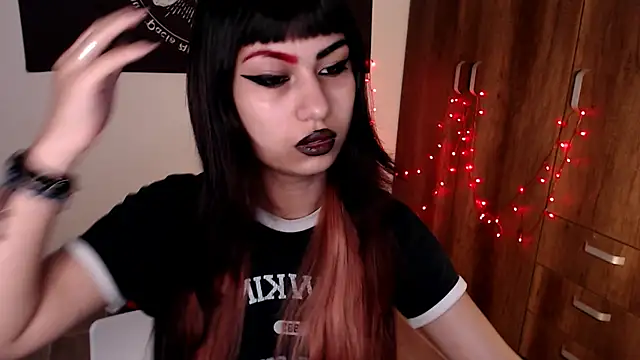 Little-Lucifer online show from April 5, 2026, 5:21 pm