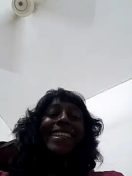 mamakarma1403 online show from February 2, 2025, 3:32 am