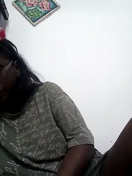 mamakarma1403 online show from February 12, 2025, 10:24 am