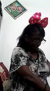 mamakarma1403 online show from February 15, 2025, 11:47 pm