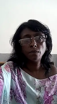 mamakarma1403 online show from February 19, 2025, 7:06 am