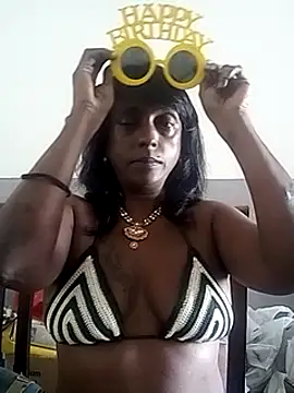 mamakarma1403 online show from March 14, 2025, 3:37 am