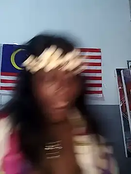 mamakarma1403 online show from September 13, 2025, 1:33 pm