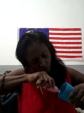 mamakarma1403 online show from December 4, 2025, 11:57 pm