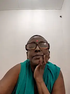 Snapshot of mamakarma1403 chatting on June 27, 2026, 12:55 pm mamakarma1403 online show from June 27, 2026, 12:55 pm