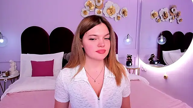 Snapshot of ZaraBloom chatting on January 30, 2025, 7:37 pm ZaraBloom online show from January 30, 2025, 7:37 pm