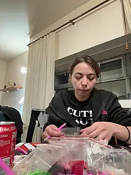 Snapshot of kattleya1407 chatting on April 4, 2026, 2:54 am kattleya1407 online show from April 4, 2026, 2:54 am