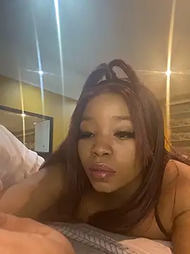 ItsLeyaa online show from October 15, 2025, 9:48 pm