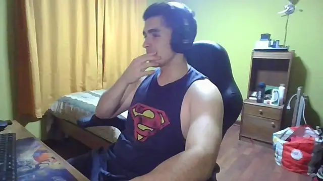 r paulo25 online show from December 23, 2024, 4:22 am