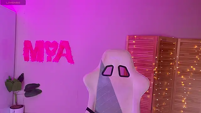 Miss Mia Murr online show from September 26, 2025, 3:32 am