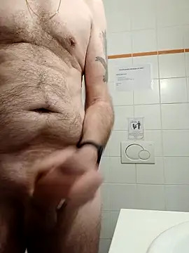 Snapshot of pascalino100 chatting on February 22, 2026, 8:13 am pascalino100 online show from February 22, 2026, 8:13 am