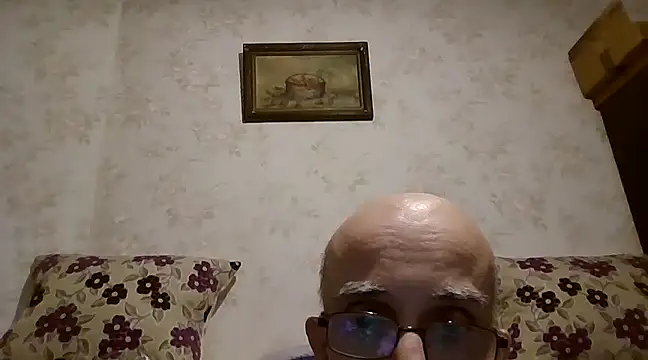 Snapshot of mariusica1@xh chatting on January 27, 2025, 12:54 am mariusica1xh online show from January 27, 2025, 12:54 am