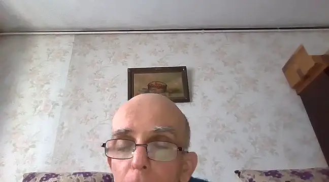Snapshot of mariusica1@xh chatting on February 5, 2025, 12:38 pm mariusica1xh online show from February 5, 2025, 12:38 pm