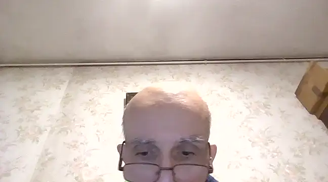 Snapshot of mariusica1@xh chatting on February 5, 2025, 9:50 pm mariusica1xh online show from February 5, 2025, 9:50 pm