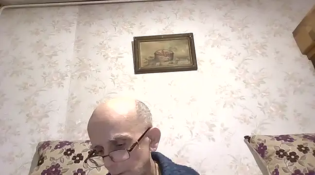 Snapshot of mariusica1@xh chatting on February 6, 2025, 9:28 pm mariusica1xh online show from February 6, 2025, 9:28 pm