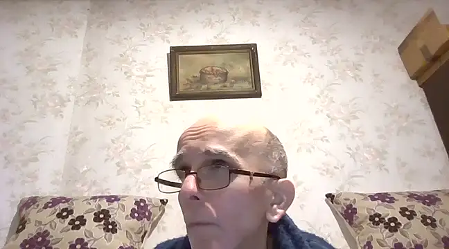 Snapshot of mariusica1@xh chatting on February 7, 2025, 7:49 pm mariusica1xh online show from February 7, 2025, 7:49 pm