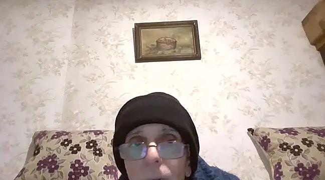 Snapshot of mariusica1@xh chatting on February 8, 2025, 10:29 pm mariusica1xh online show from February 8, 2025, 10:29 pm