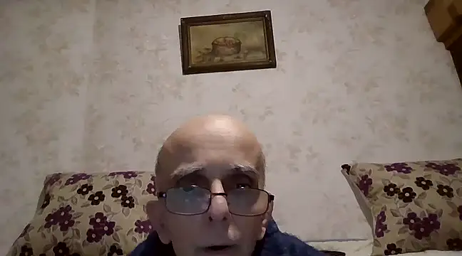 Snapshot of mariusica1@xh chatting on February 15, 2025, 1:53 am mariusica1xh online show from February 15, 2025, 1:53 am