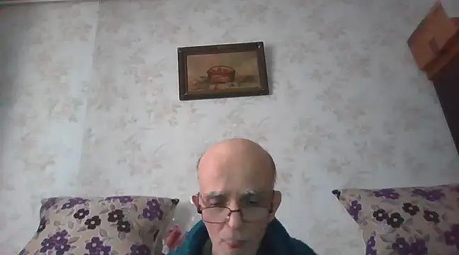 Snapshot of mariusica1@xh chatting on February 16, 2025, 2:32 pm mariusica1xh online show from February 16, 2025, 2:32 pm