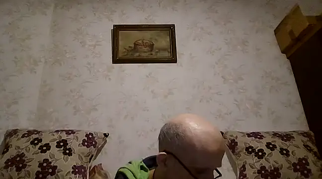 Snapshot of mariusica1@xh chatting on February 18, 2025, 2:27 am mariusica1xh online show from February 18, 2025, 2:27 am