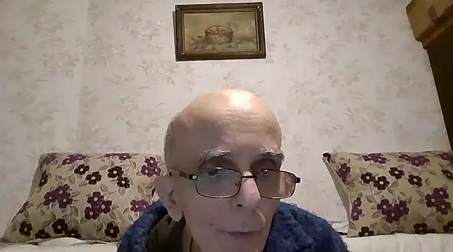 Snapshot of mariusica1@xh chatting on February 19, 2025, 9:58 pm mariusica1xh online show from February 19, 2025, 9:58 pm