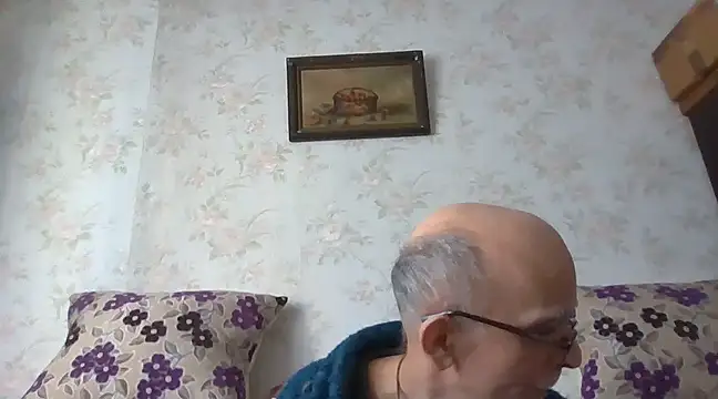 Snapshot of mariusica1@xh chatting on February 25, 2025, 1:06 pm mariusica1xh online show from February 25, 2025, 1:06 pm