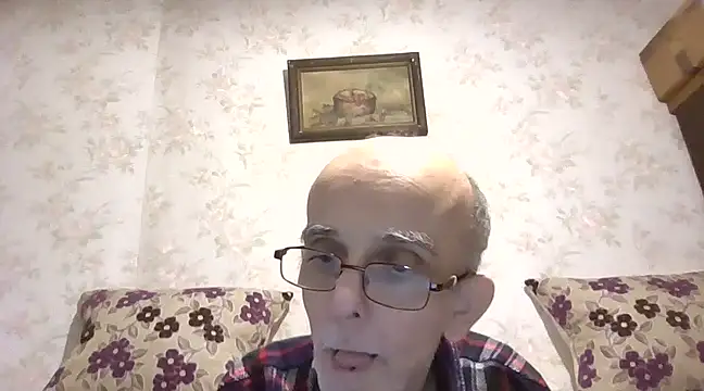 Snapshot of mariusica1@xh chatting on February 25, 2025, 5:04 pm mariusica1xh online show from February 25, 2025, 5:04 pm