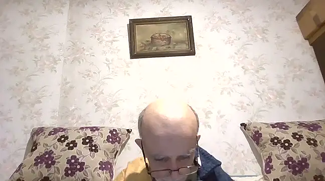 Snapshot of mariusica1@xh chatting on February 25, 2025, 8:09 pm mariusica1xh online show from February 25, 2025, 8:09 pm