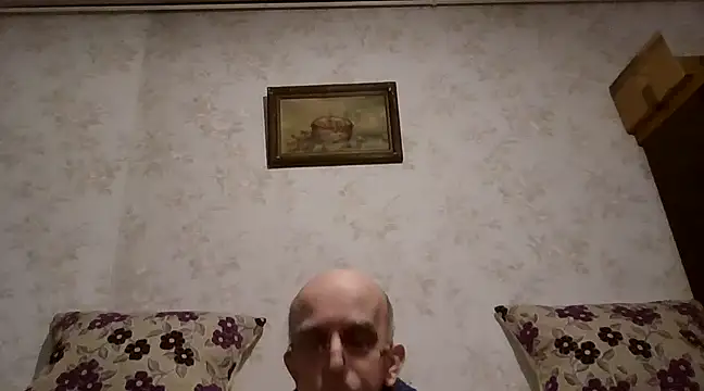 Snapshot of mariusica1@xh chatting on March 11, 2025, 5:13 pm mariusica1xh online show from March 11, 2025, 5:13 pm