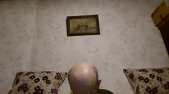 Snapshot of mariusica1@xh chatting on March 12, 2025, 7:49 pm mariusica1xh online show from March 12, 2025, 7:49 pm