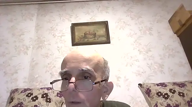 Snapshot of mariusica1@xh chatting on March 14, 2025, 7:12 pm mariusica1xh online show from March 14, 2025, 7:12 pm