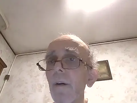 mariusica1xh online show from November 3, 2025, 5:14 pm