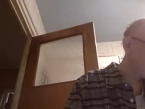 mariusica1xh online show from January 15, 2026, 4:00 pm