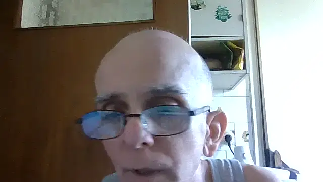 mariusica1xh online show from June 13, 2026, 1:09 pm