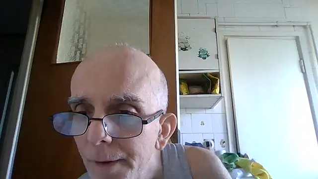 mariusica1xh online show from June 18, 2026, 9:14 am